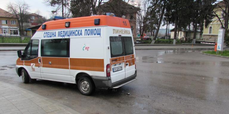 Нападнаха екип на Спешна помощ в Гоце Делчев